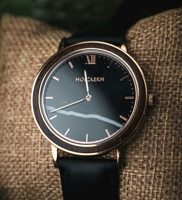 Classic Watch - Image 2