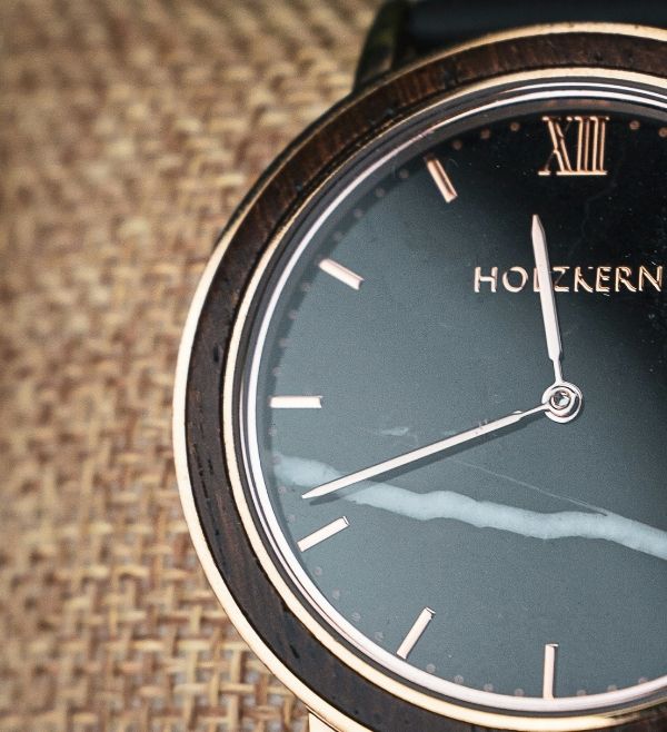 Classic Watch - Image 3